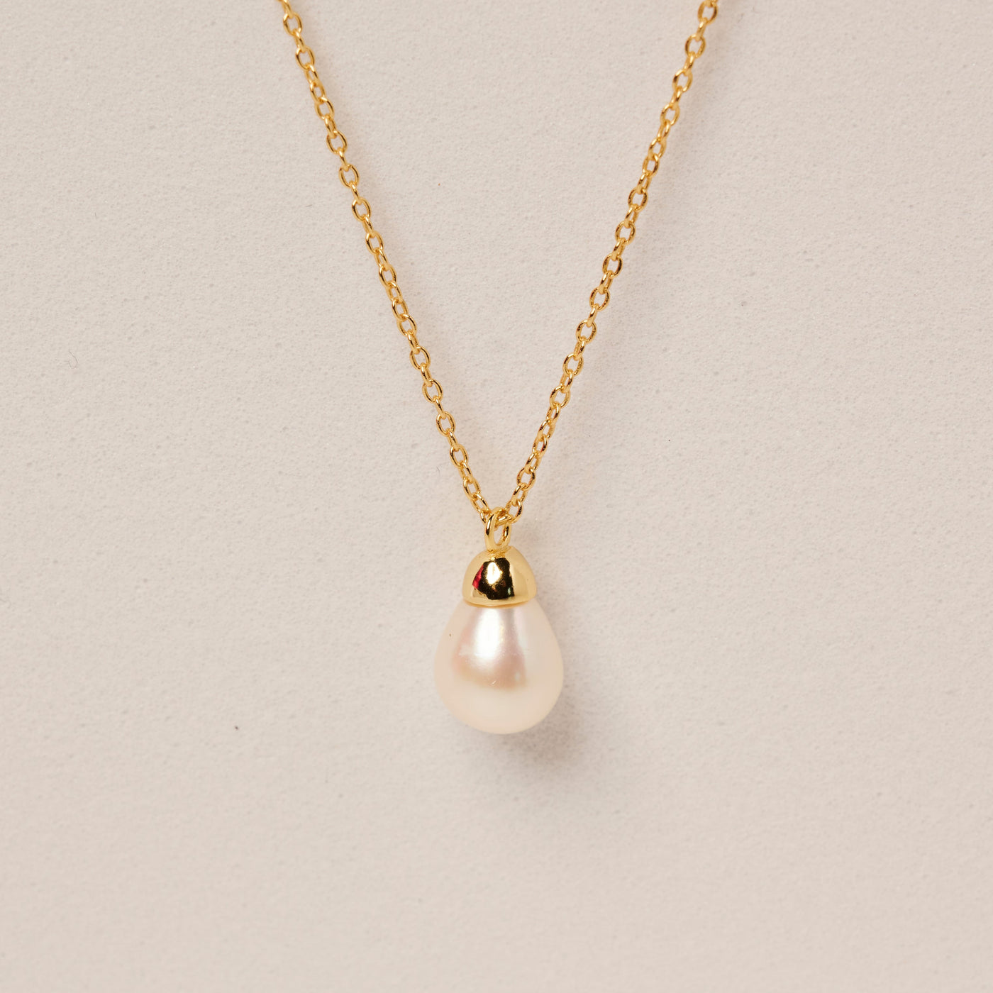 Gold Tear drop pearl Necklace